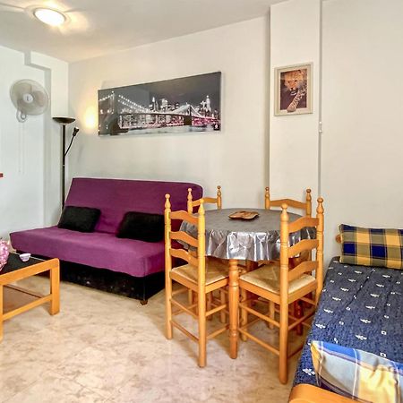 1 Bedroom Pet Friendly Apartment In Torrevieja Exteriör bild