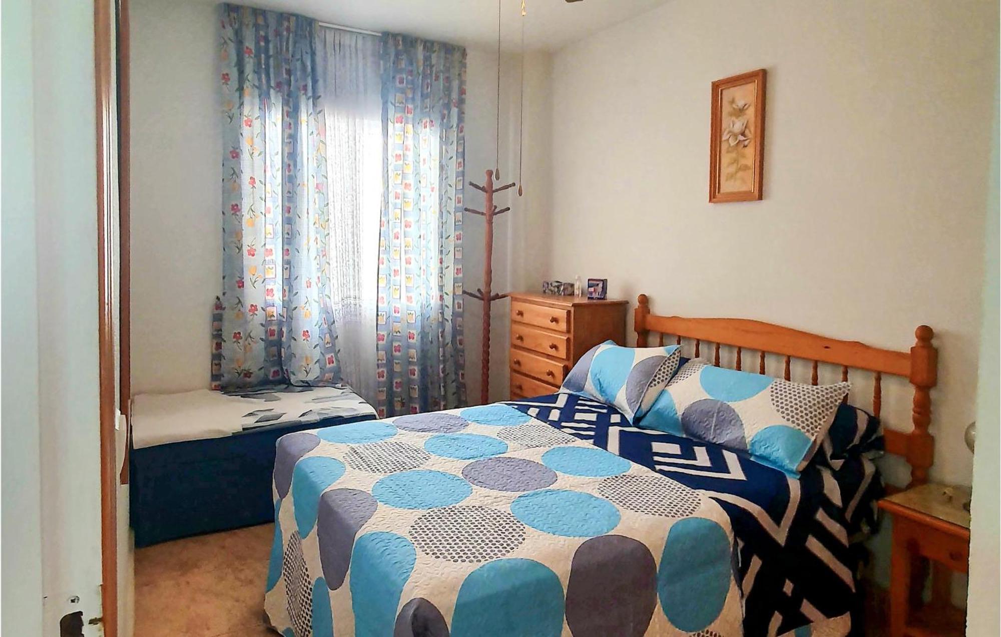 1 Bedroom Pet Friendly Apartment In Torrevieja Exteriör bild